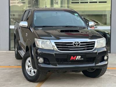 TOYOTA - HILUX - 2012/2012 - Preta - R$ 125.900,00