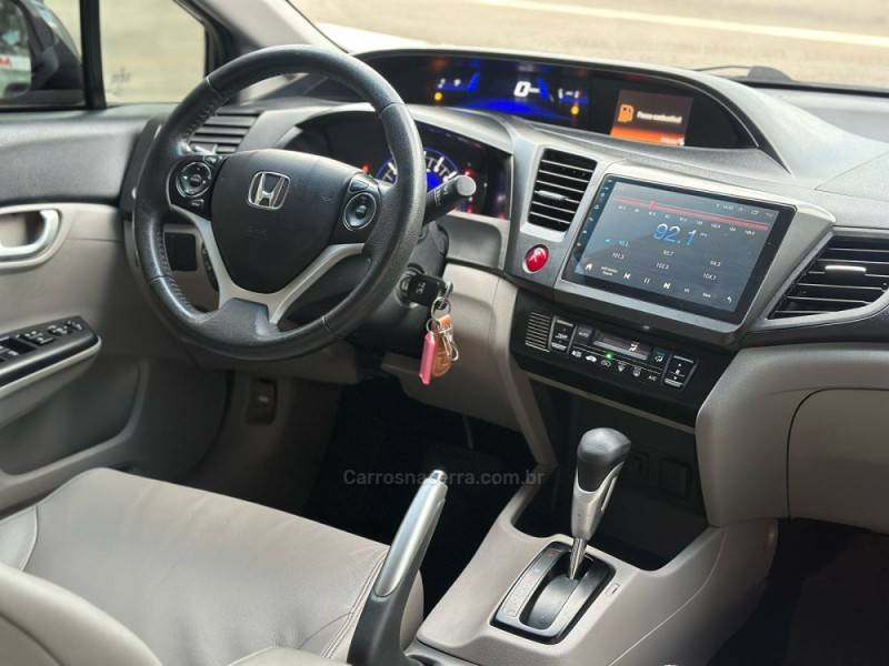 HONDA - CIVIC - 2015/2016 - Cinza - R$ 82.900,00