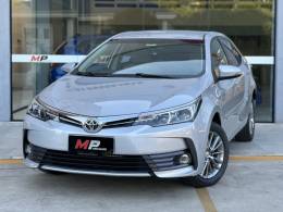 TOYOTA - COROLLA - 2017/2018 - Prata - R$ 95.900,00