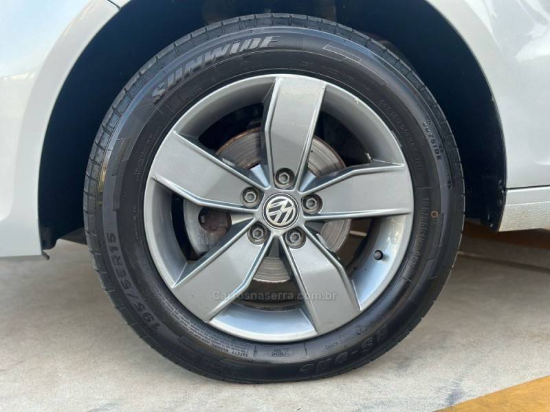 VOLKSWAGEN - FOX - 2019/2020 - Prata - R$ 63.900,00