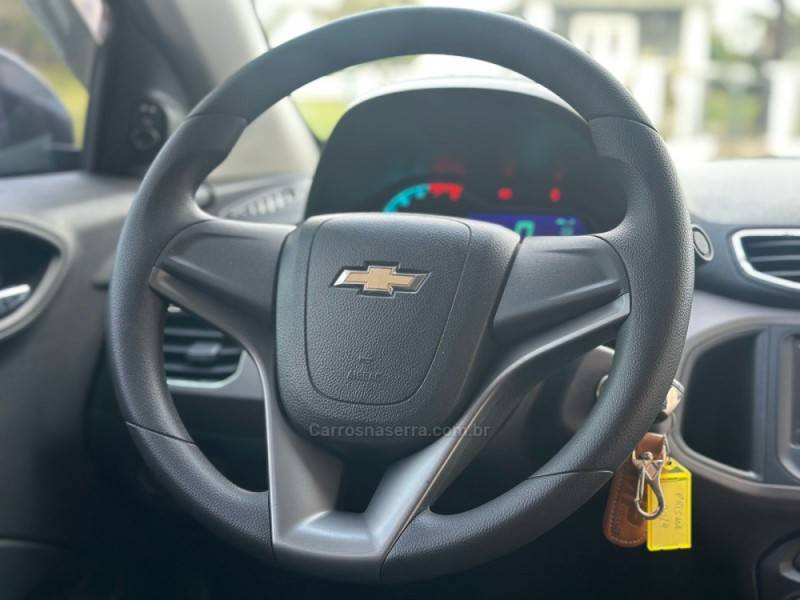 CHEVROLET - PRISMA - 2013/2014 - Preta - R$ 52.900,00