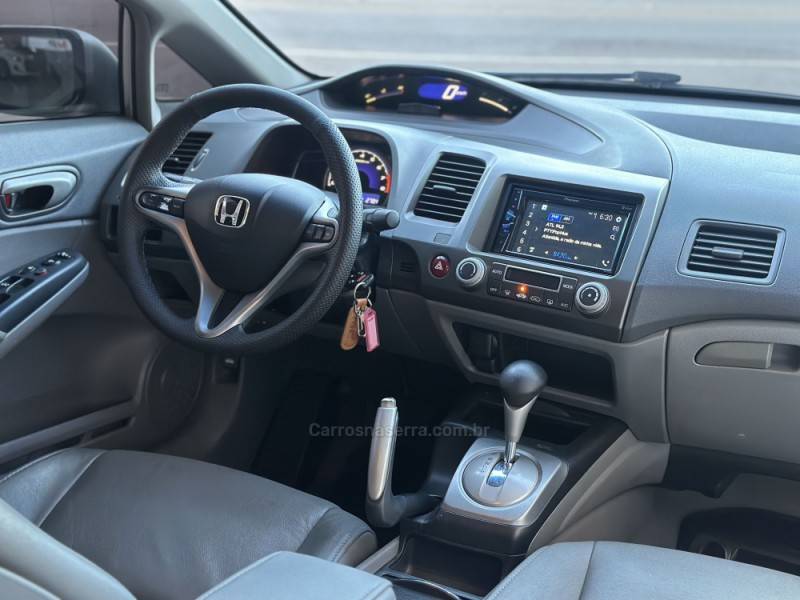 HONDA - CIVIC - 2011/2011 - Prata - R$ 58.900,00