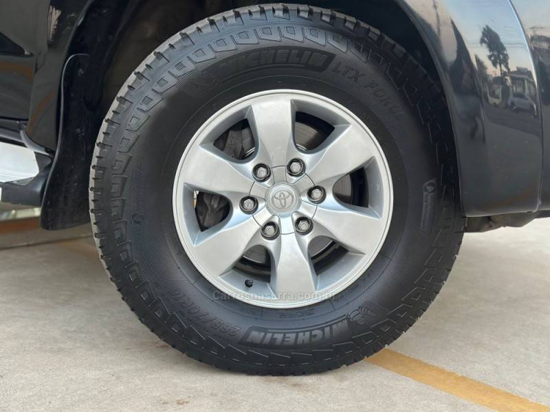 TOYOTA - HILUX - 2012/2012 - Preta - R$ 125.900,00