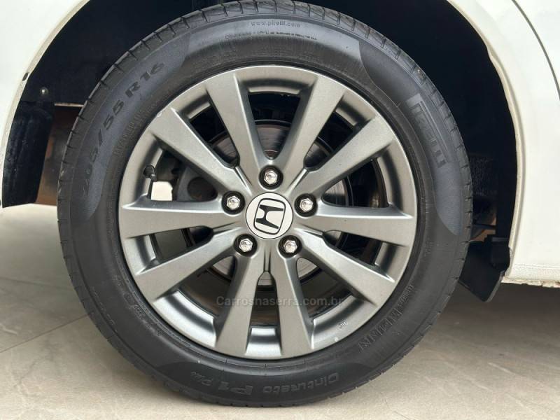 HONDA - CIVIC - 2013/2014 - Branca - R$ 74.900,00