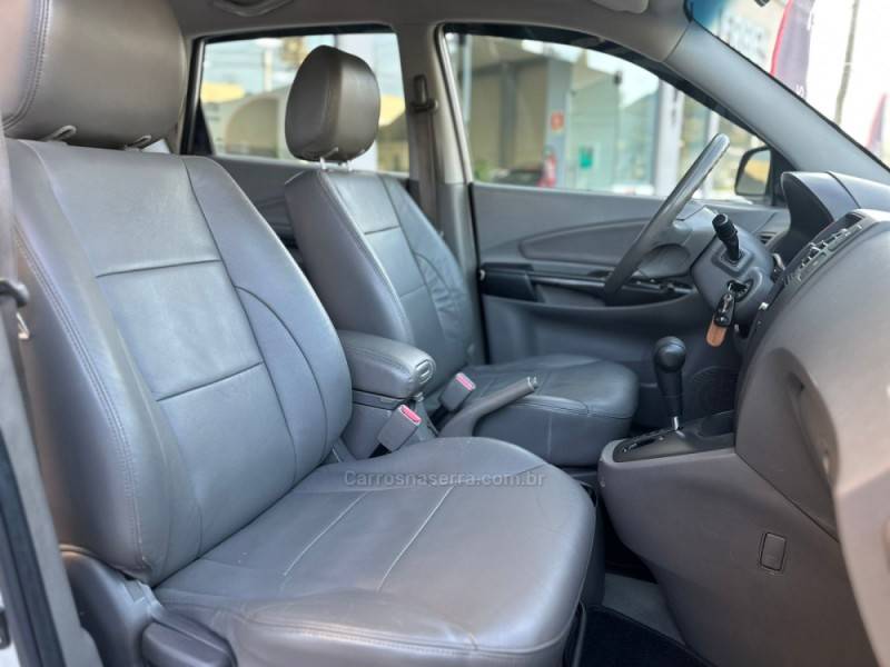 HYUNDAI - TUCSON - 2014/2015 - Prata - R$ 58.900,00