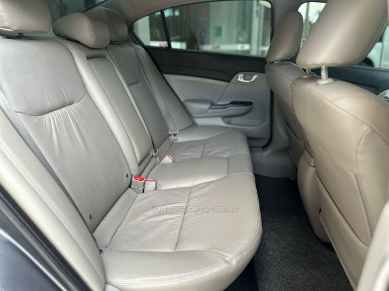 HONDA - CIVIC - 2015/2016 - Cinza - R$ 82.900,00