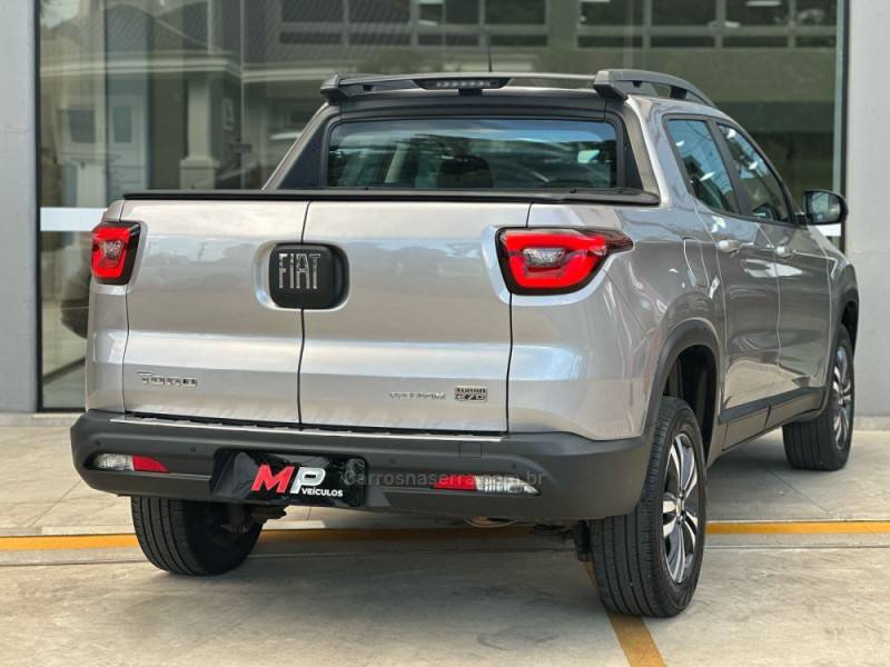 FIAT - TORO - 2023/2023 - Prata - R$ 122.900,00