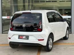 VOLKSWAGEN - UP - 2017/2018 - Branca - R$ 61.900,00