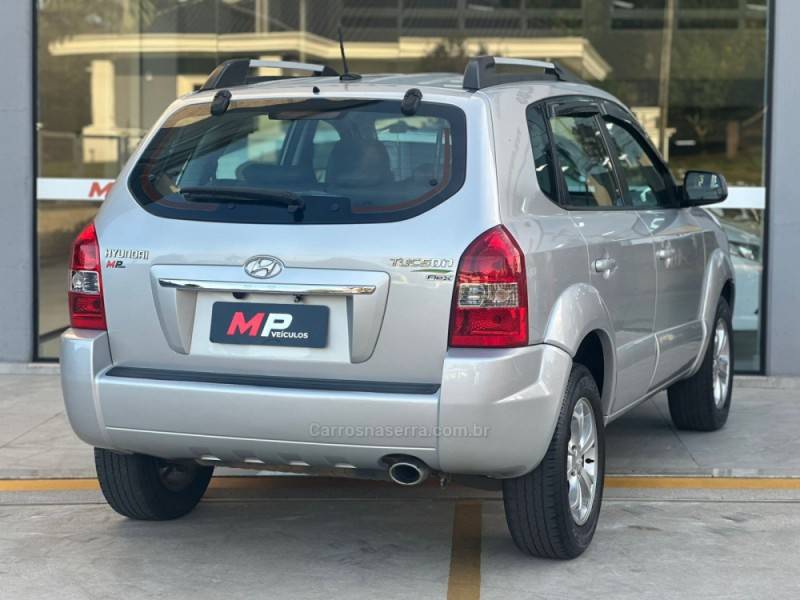 HYUNDAI - TUCSON - 2014/2015 - Prata - R$ 58.900,00