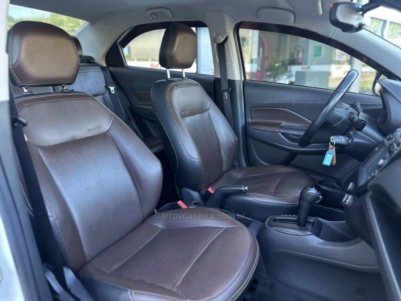 CHEVROLET - COBALT - 2018/2019 - Branca - R$ 62.900,00
