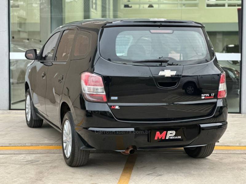 CHEVROLET - SPIN - 2013/2013 - Preta - R$ 43.900,00