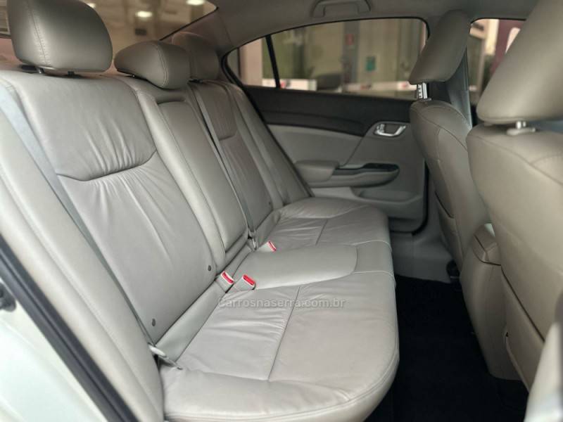 HONDA - CIVIC - 2013/2014 - Branca - R$ 74.900,00