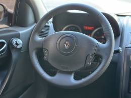 RENAULT - MÉGANE - 2008/2008 - Preta - R$ 24.900,00