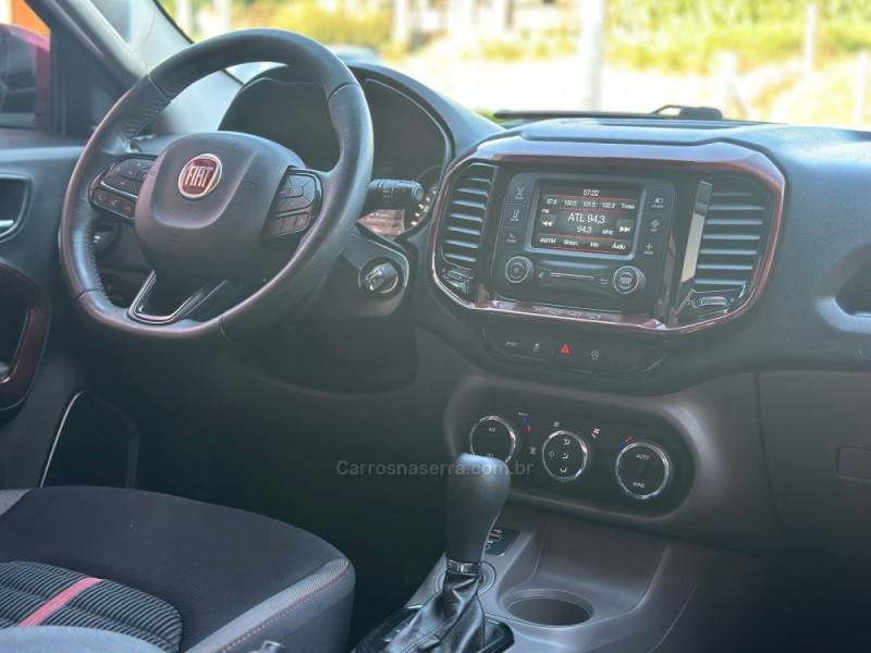 FIAT - TORO - 2017/2018 - Vermelha - R$ 89.900,00