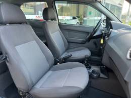 VOLKSWAGEN - GOL - 2005/2006 - Branca - R$ 19.900,00