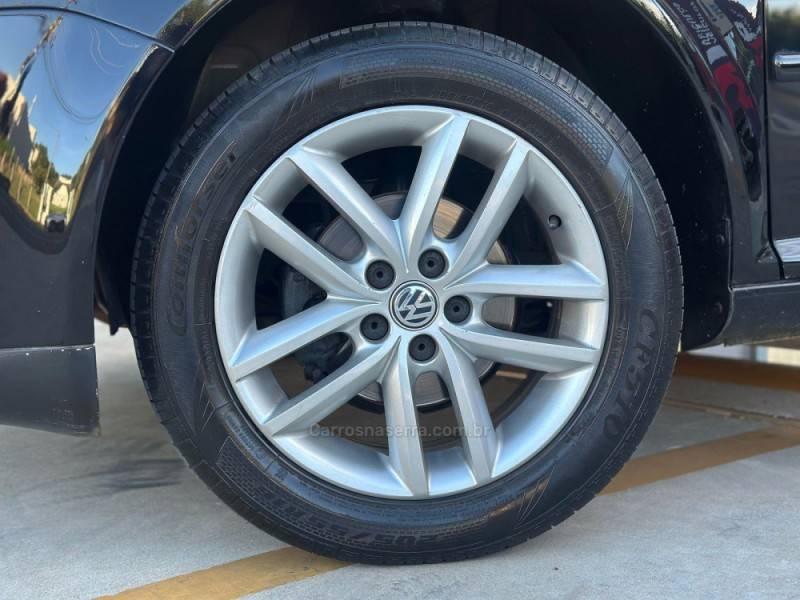 VOLKSWAGEN - GOLF - 2012/2013 - Preta - R$ 59.900,00
