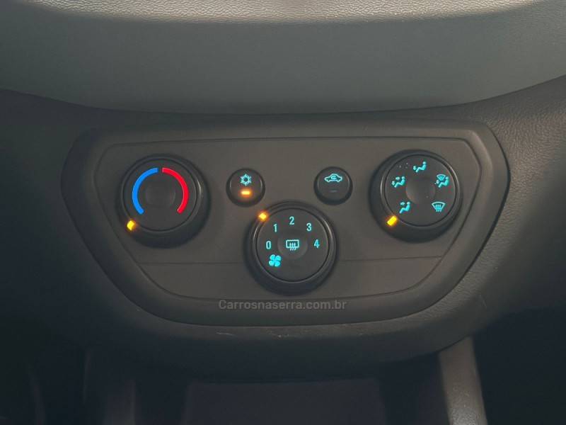 CHEVROLET - SPIN - 2013/2013 - Preta - R$ 43.900,00
