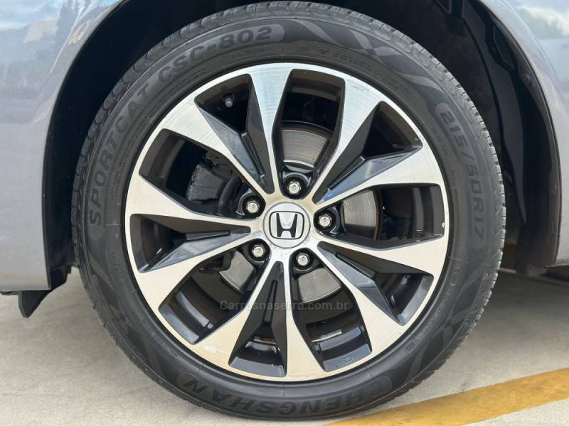 HONDA - CIVIC - 2015/2016 - Cinza - R$ 82.900,00