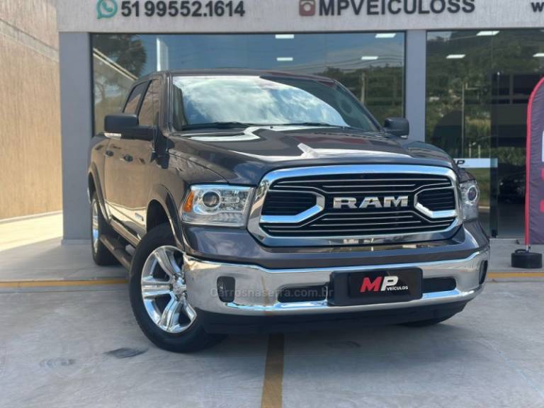RAM - CLASSIC - 2023/2023 - Cinza - R$ 294.900,00