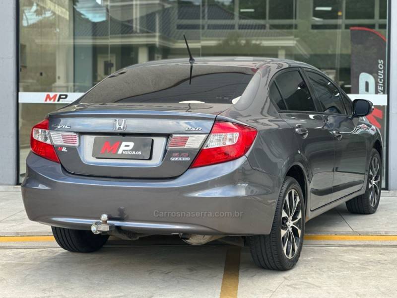 HONDA - CIVIC - 2015/2016 - Cinza - R$ 82.900,00