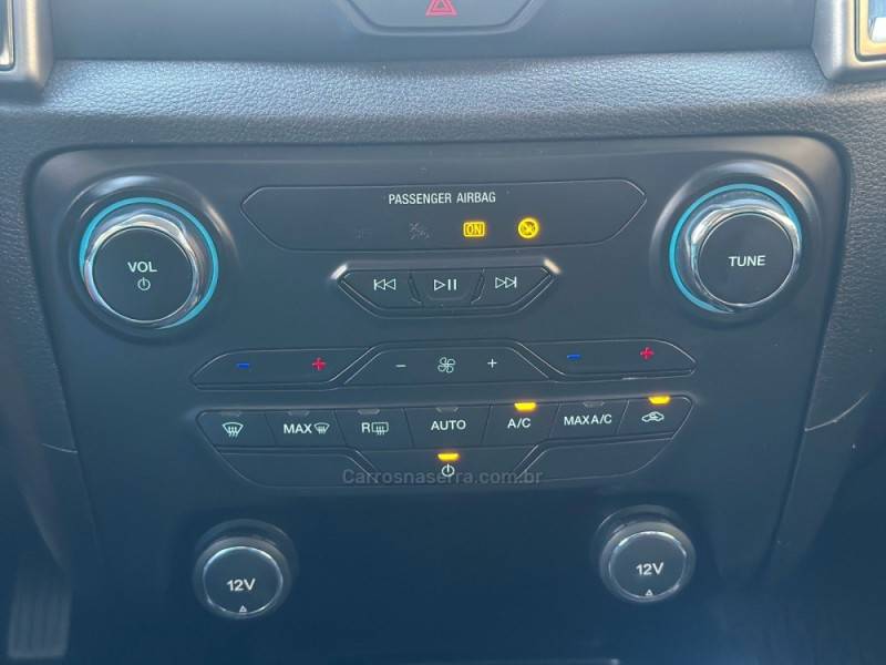 FORD - RANGER - 2021/2022 - Branca - R$ 173.900,00