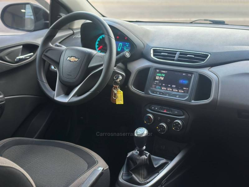 CHEVROLET - PRISMA - 2013/2014 - Preta - R$ 52.900,00