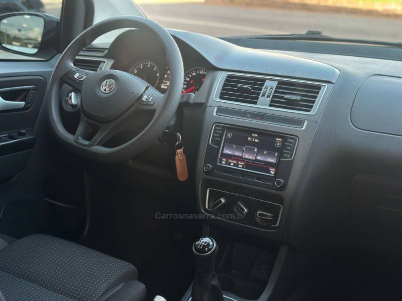VOLKSWAGEN - FOX - 2019/2020 - Prata - R$ 63.900,00