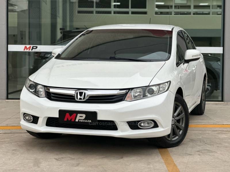HONDA - CIVIC - 2013/2014 - Branca - R$ 74.900,00