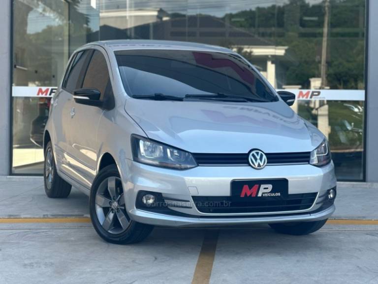 VOLKSWAGEN - FOX - 2019/2020 - Prata - R$ 63.900,00