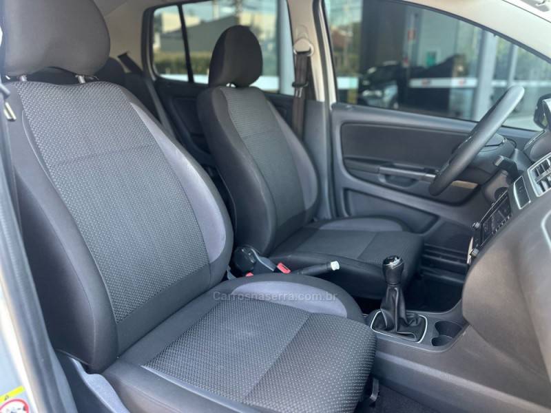 VOLKSWAGEN - FOX - 2019/2020 - Prata - R$ 63.900,00