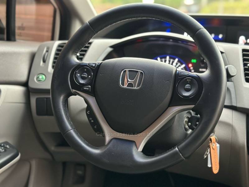 HONDA - CIVIC - 2013/2014 - Branca - R$ 74.900,00