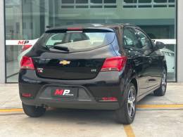 CHEVROLET - ONIX - 2018/2019 - Preta - R$ 70.000,00