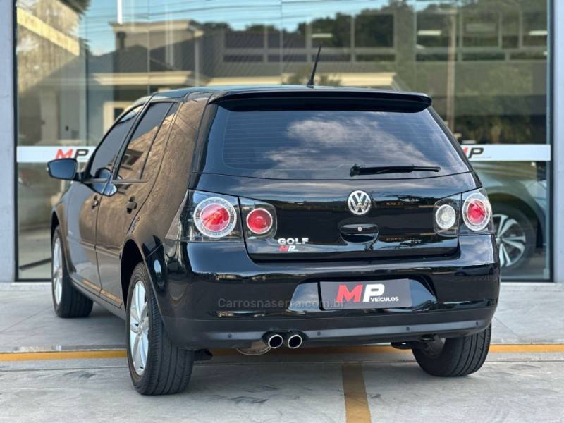 VOLKSWAGEN - GOLF - 2012/2013 - Preta - R$ 59.900,00