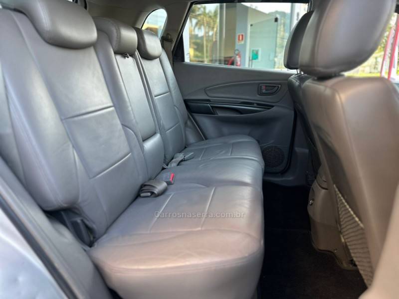 HYUNDAI - TUCSON - 2014/2015 - Prata - R$ 58.900,00