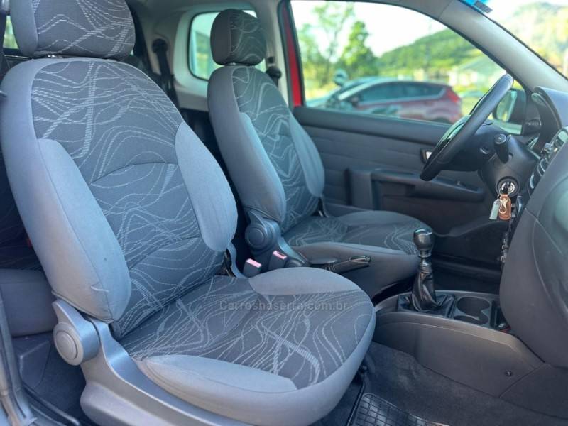 FIAT - STRADA - 2014/2015 - Vermelha - R$ 63.900,00