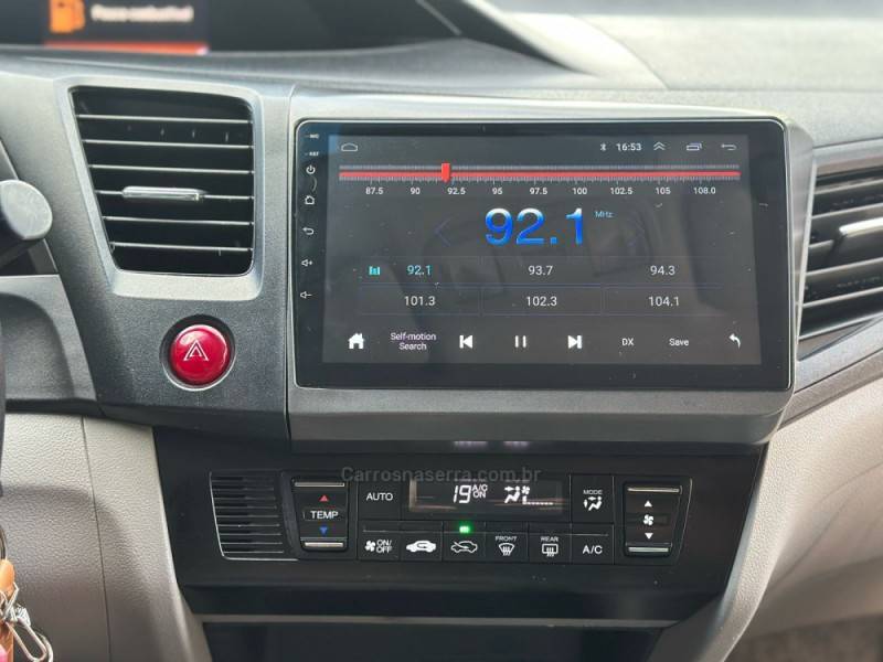 HONDA - CIVIC - 2015/2016 - Cinza - R$ 82.900,00