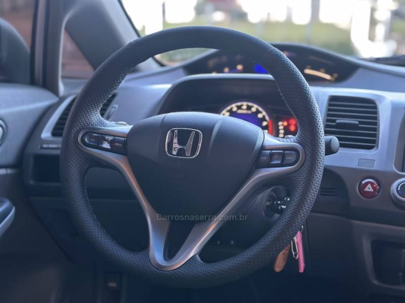 HONDA - CIVIC - 2011/2011 - Prata - R$ 58.900,00