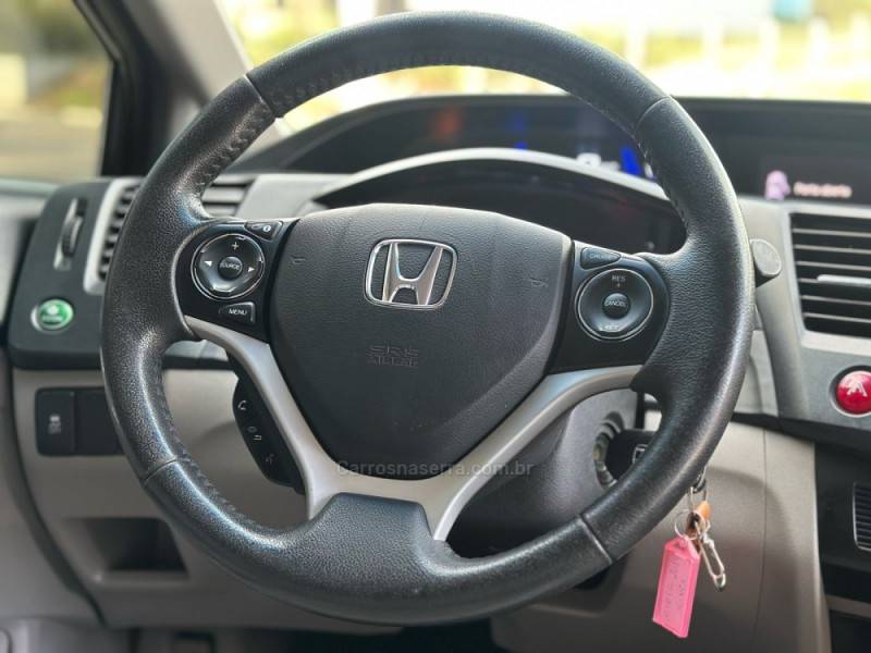 HONDA - CIVIC - 2015/2016 - Cinza - R$ 82.900,00