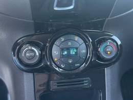 FORD - FIESTA - 2015/2016 - Prata - R$ 54.900,00