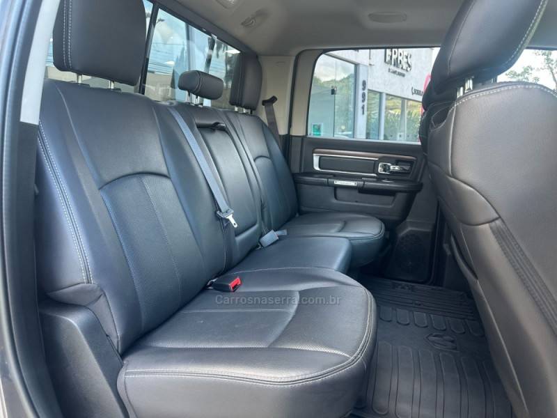 RAM - CLASSIC - 2023/2023 - Cinza - R$ 294.900,00