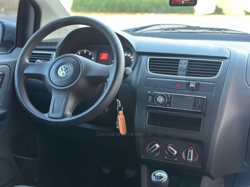 VOLKSWAGEN - FOX - 2011/2012 - Prata - R$ 39.500,00