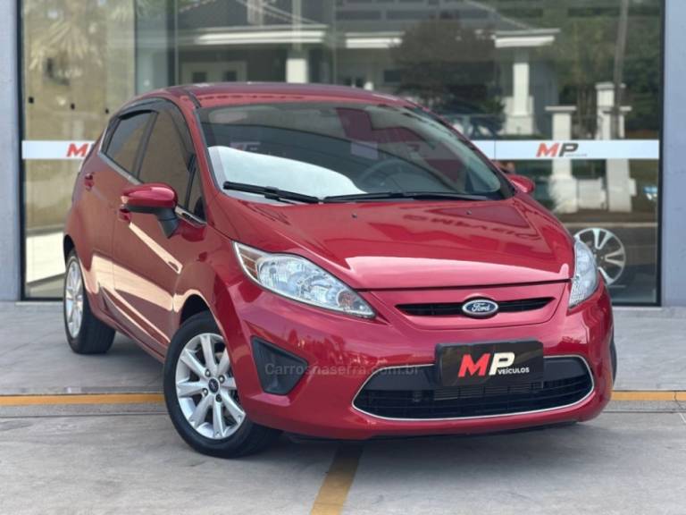 FORD - FIESTA - 2012/2012 - Vermelha - R$ 38.900,00