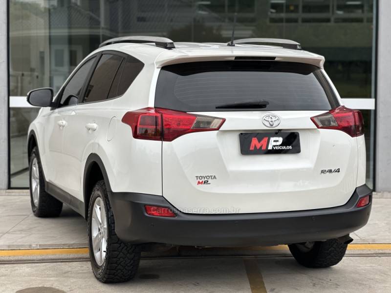 TOYOTA - RAV4 - 2014/2014 - Branca - R$ 85.900,00