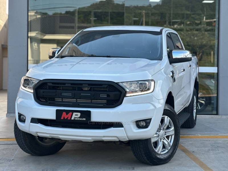 FORD - RANGER - 2021/2022 - Branca - R$ 173.900,00